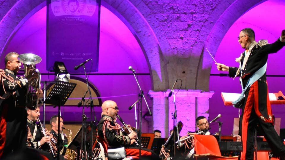 LaBandaMusicaledellarmadeicarabinieriinconcertopersantommasodaquinoImmagine4